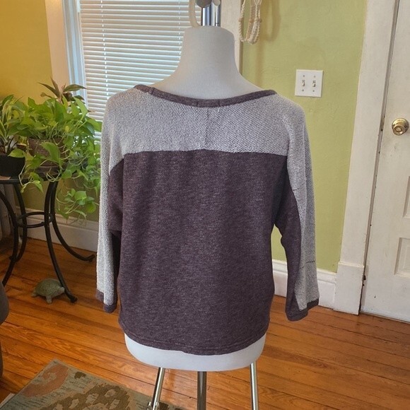 Old Navy Purple Sweatshirt Size Extra Small XS - Picture 6 of 7